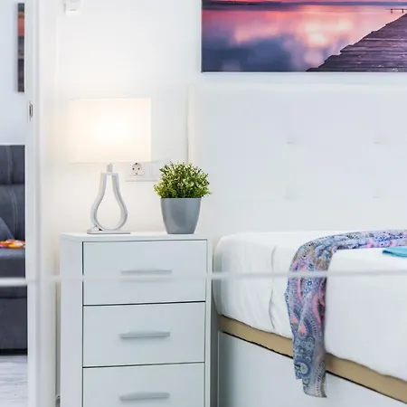 74 Parque Santiago 2 Sea Front Playa de las Americas (Tenerife)